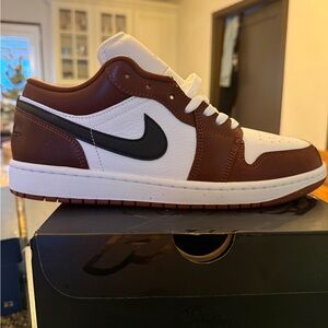 Jordan Men's Brown and White Sneakers